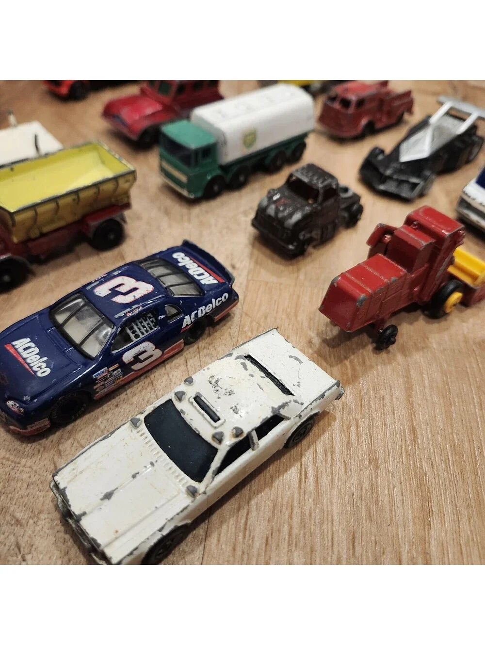 Vtg Matchbox Hot Wheels Lesney Lot Of 23 Cars Diecast 70s-90s Racecar Work Truck